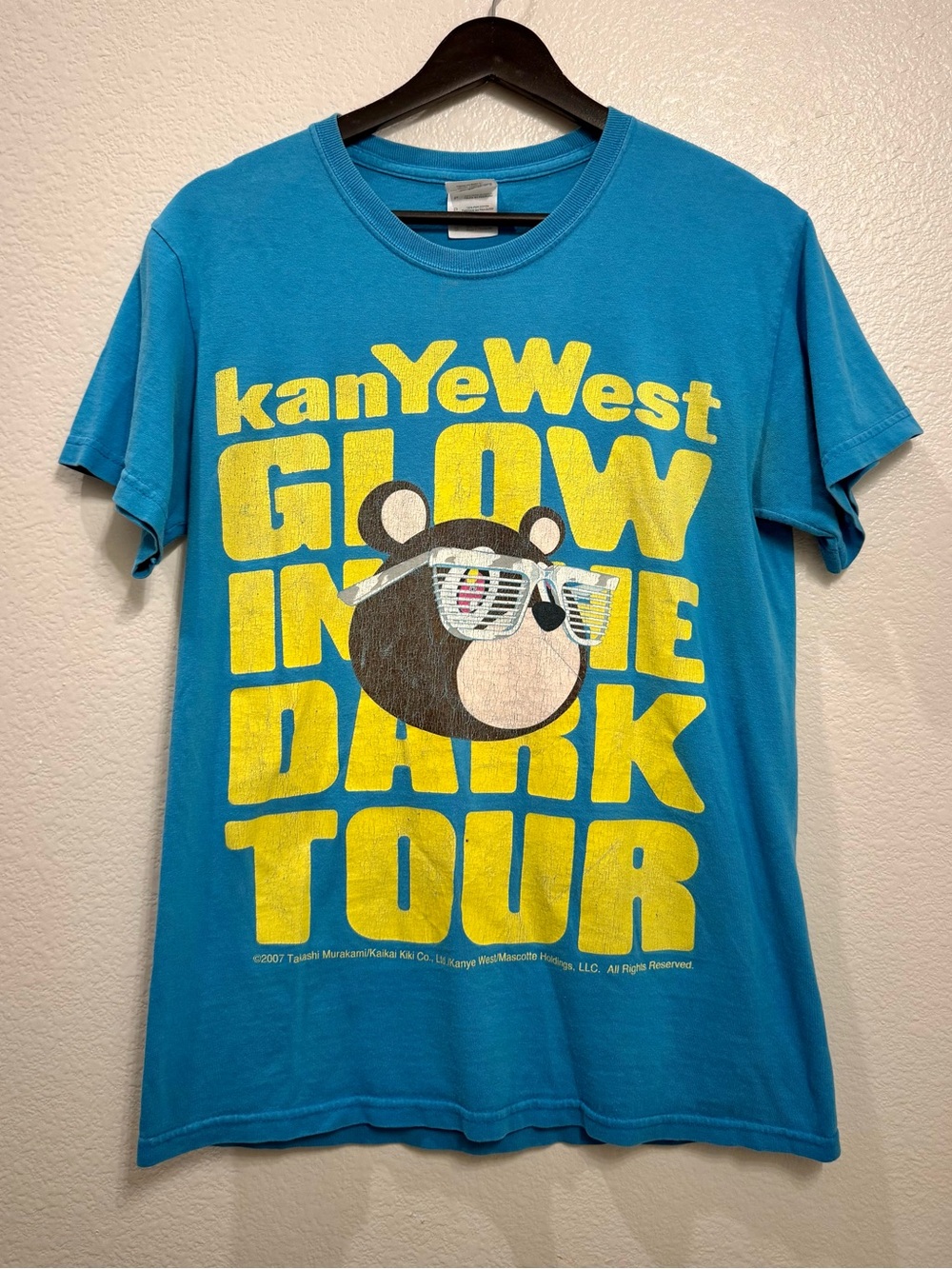 2007 Kanye West Glow in the Dark Tour Graduation Beat Rap Tee S 19.5x25